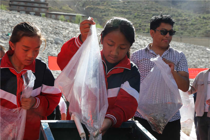 小學(xué)生.jpg 小學(xué)生.jpg