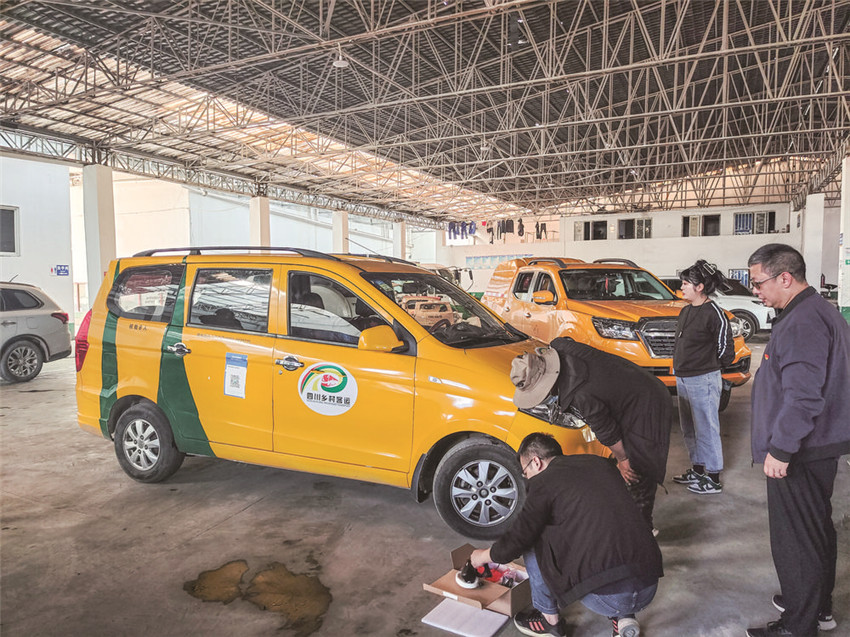 技術人員.jpg 技術人員.jpg